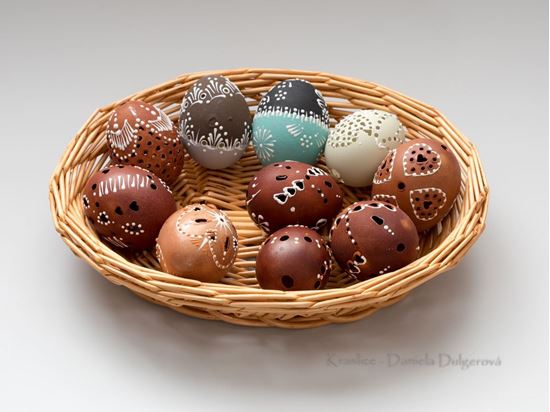 Slepačie kraslice vŕtané, madeira